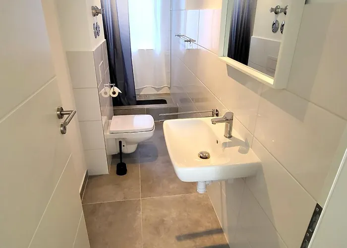 1zi Asih アパート